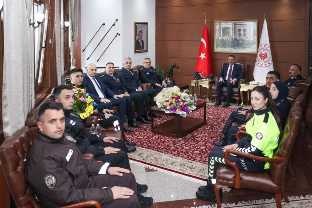 Vali Hacıbektaşoğlu, Polis Teşkilatının 180. Yılını Kutladı: “Fedakârlıkları Her Zaman Takdire Şayan”