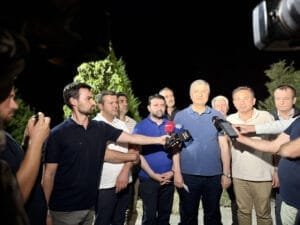 Karabük’te iki ayrı noktada çıkan yangın köyleri tehdit etti