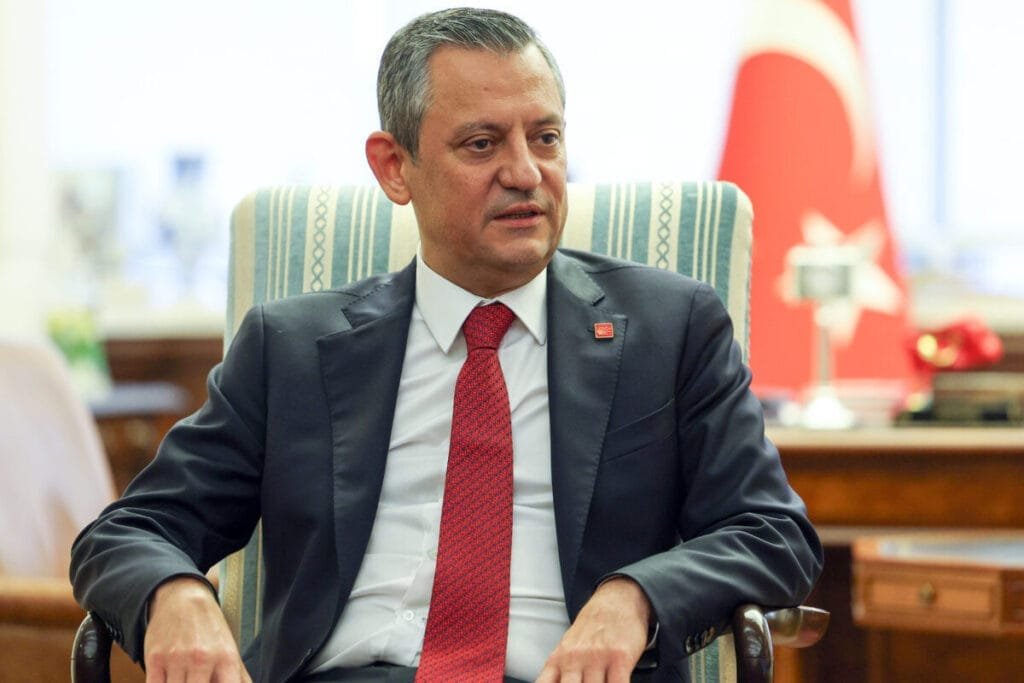 Özgür Özel, “Terörsüz Türkiye” gündeminde Meclis ve MİT Başkanı ile görüştü