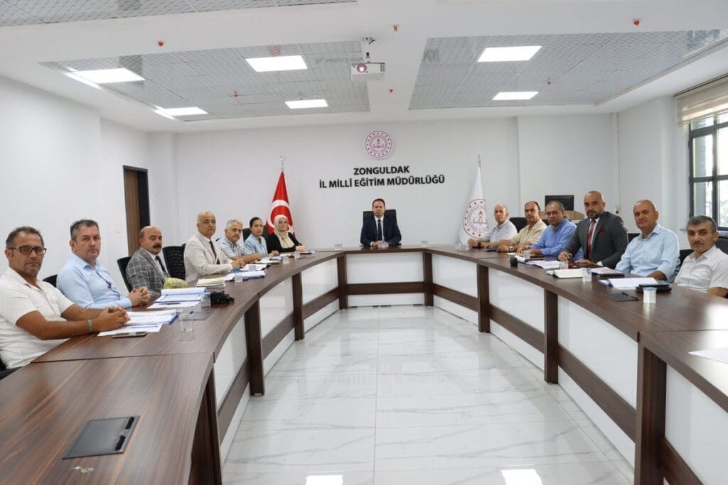Zonguldak’ta İlçe Millî Eğitim Müdürleri Değerlendirme Toplantısı yapıldı