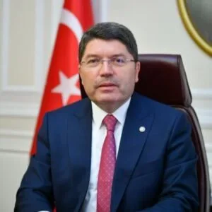 Balıkesir’de yıkılan bina soruşturmasında müteahhit ve bina sahibi gözaltında