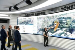 Bolu, Çanakkale ve İzmir’deki bazı orman yangınları kontrol altına alındı