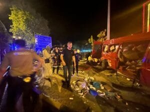 Devrek’te yolcu otobüsü ile minibüs çarpıştı: 2 yaralı