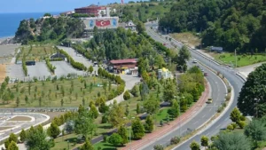 MHP Kozlu İlçe Başkanı Karali’den sahil yolu tepkisi