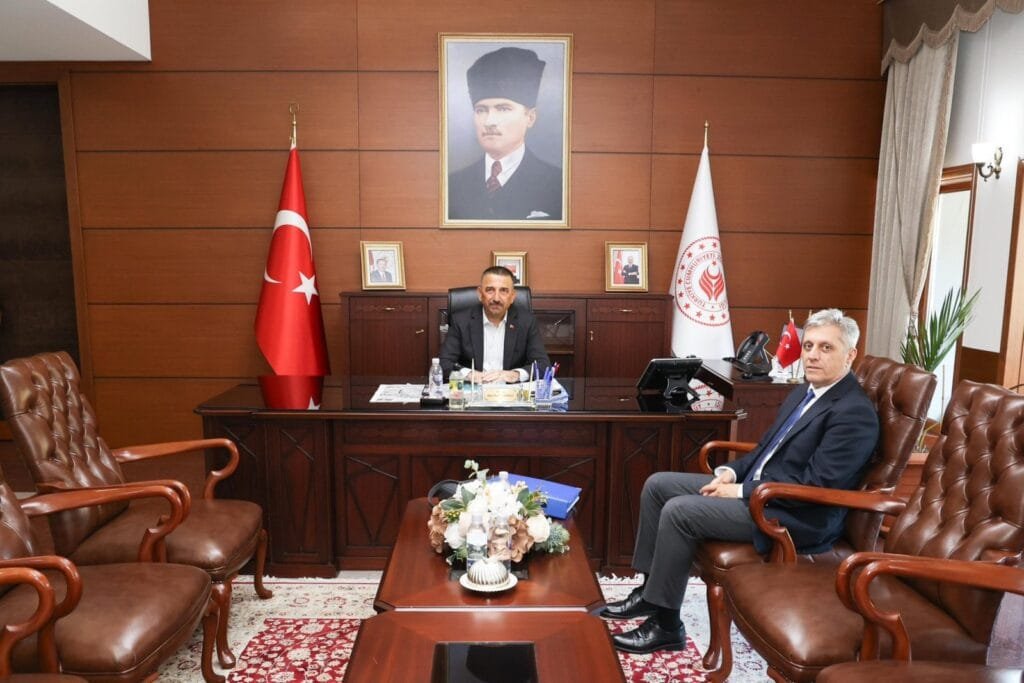 Vali Hacıbektaşoğlu, sağlık hizmetlerini değerlendirdi