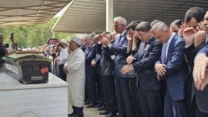 Zeki Tosun dualarla uğurlandı