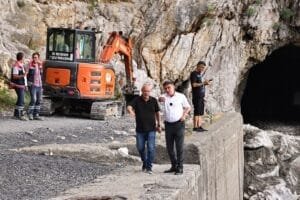 Zonguldak’ta Liman Caddesi’nde Çevre Düzenleme Çalışmaları Sürüyor
