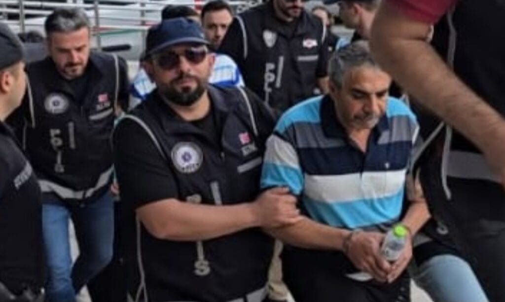 Zonguldak’ta tefecilik operasyonunda baba ve oğlu tutuklandı