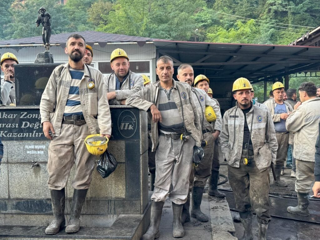 Genel Başkan Yeşil, Gelik’te madenciyle buluştu