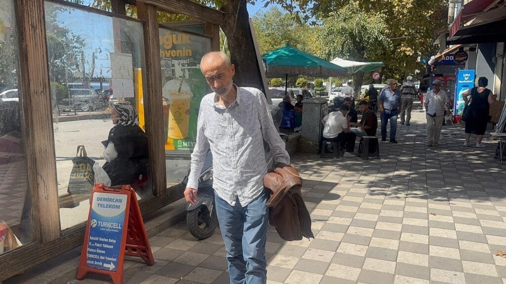 Mide ağrısıyla gittiği hastanede kanser hastası olduğunu öğrendi