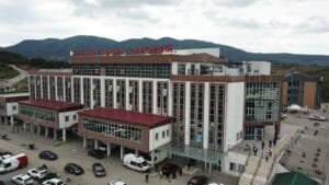 Çaycuma’da 16 Yaşındaki Kız Hastanede Doğum Yaptı: Bebek Hayatını Kaybetti