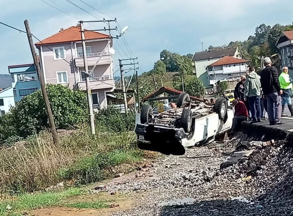 İl Özel İdare aracı bahçeye uçtu, 1 yaralı