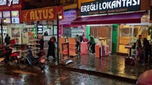 Karadeniz Ereğli’de yağış sonrası temizlik çalışmaları başladı