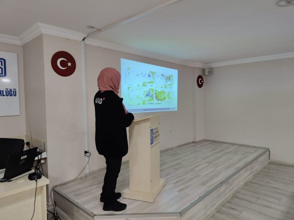 Zonguldak Denetimli Serbestlik Müdürlüğü’nde afet bilinci semineri düzenlendi