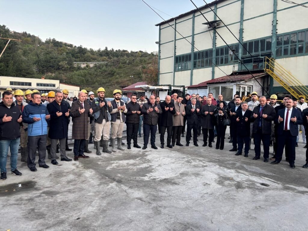 Amasra’da tam mekanize ayak panosu üretime açıldı