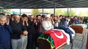 Çaycuma’daki kahvehane baskınında yaşamını yitiren 2 kişi toprağa verildi