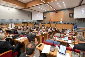 İzmir Büyükşehir'in 2026 bütçesi 110 milyar TL olarak öngörüldü
