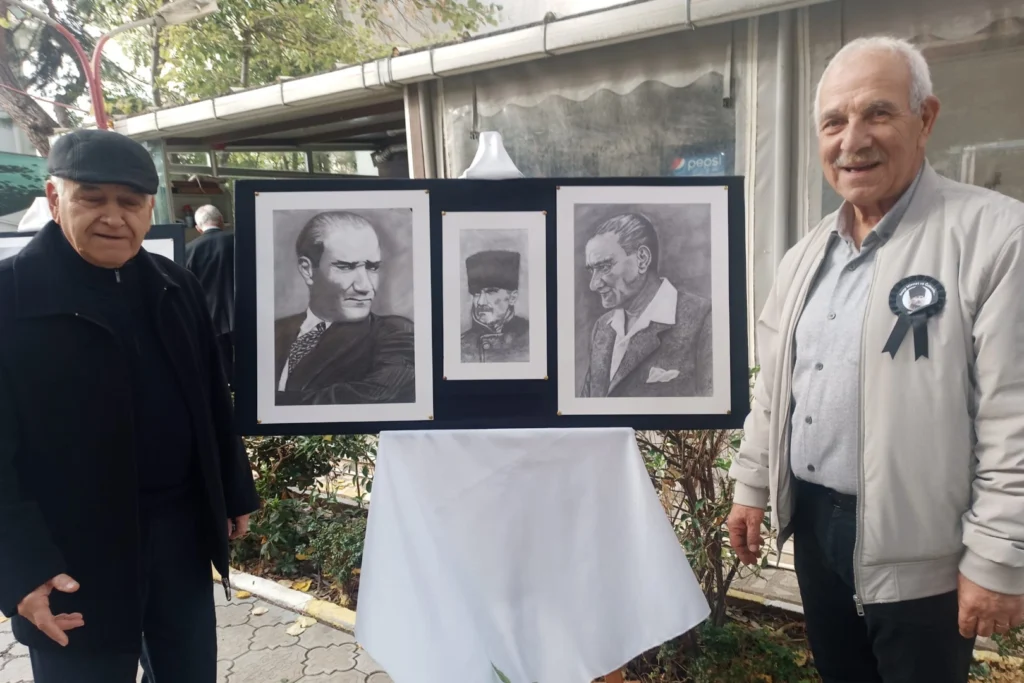 Kadir Elmaz’dan Atatürk temalı karakalem sergisi