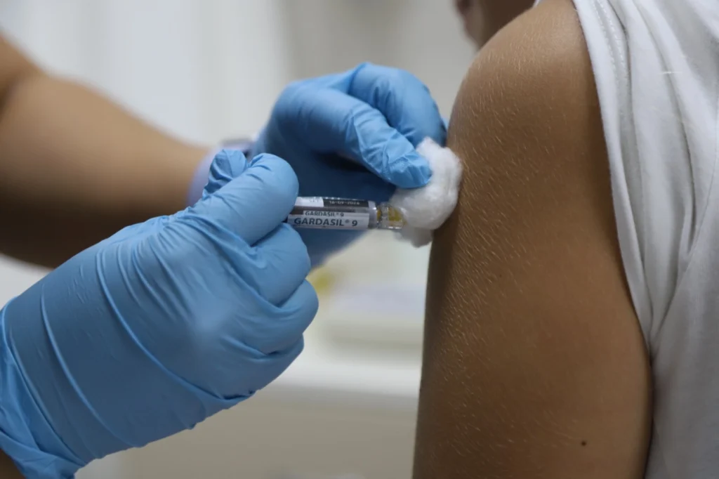 Muğla'da ücretsiz HPV aşılarına devam