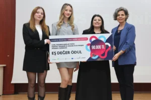 Yourban Projesi Genç Tasarımlar ödüllendirildi
