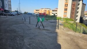 Zonguldak’ta kamulaştırma bedeli ödenmeyen yol için arsa sahipleri çit çekti