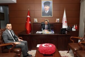 Vali Hacıbektaşoğlu gençlik ve spor projelerini görüştü