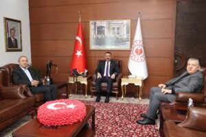 Vali Hacıbektaşoğlu, Zonguldak Havalimanı yönetimiyle çalışmaları görüştü