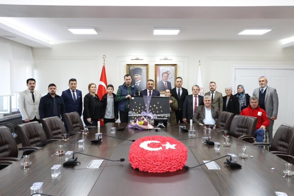 Engelli dernekleri ve vatandaşlardan Vali Hacıbektaşoğlu’na 3 Aralık ziyareti