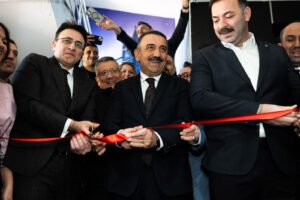 KGD’de muhteşem açılış: Derneğe kadın eli değdiği belli oluyor