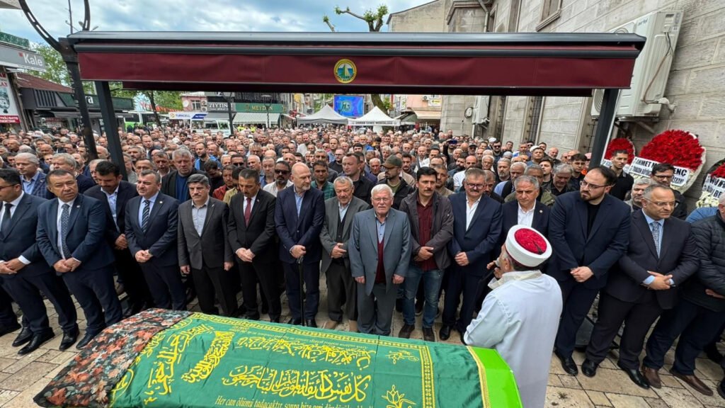 Cumhurbaşkanı Erdoğan’dan taziye telefonu, Emine Çift toprağa verildi