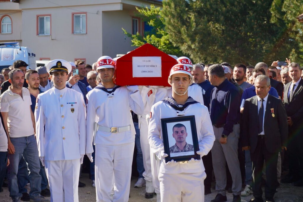 İzmir’de vefat eden Piyade Er Recep Demirci, Zonguldak’ta toprağa verildi