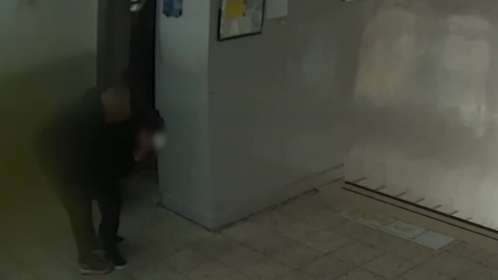 Kahraman öğretmen Heimlich manevrasıyla öğrencisinin hayatını kurtardı
