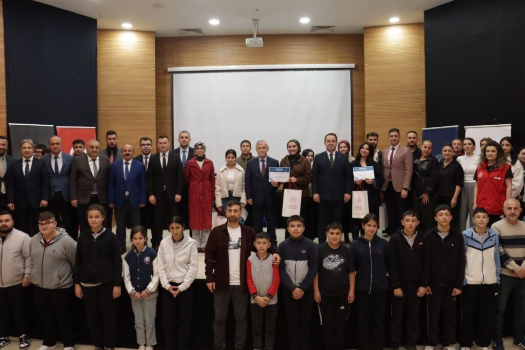 Zonguldak’ta münazara yarışmaları il finali tamamlandı: Şampiyonlar Mersin’e gidiyor