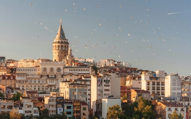 Şehrin yeni rotası: kıyıdan mahallelere uzanan bir yaşam — temsili stok görsel